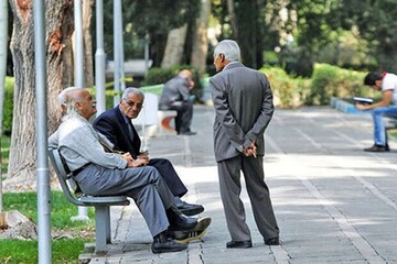 شورای نگهبان مصوبه مجلس برای افزایش سن بازنشستگی را رد کند