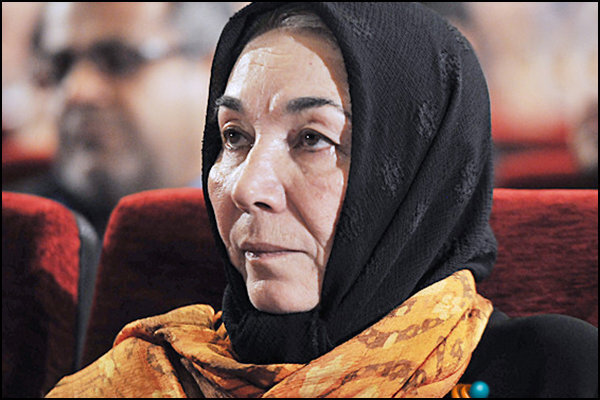 پروانه معصومی بازیگر پیشکسوت سینما در سن ۷۲ سالگی درگذشت
 پروانه معصومی بازیگر پیشکسوت سینما در سن ۷۲ سالگی درگذشت