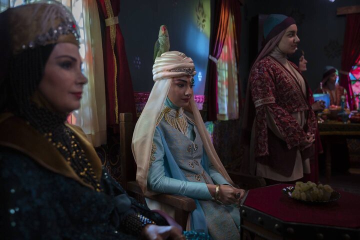 «مستوران» و شنای زمستانی در دریای قصههای ایرانی