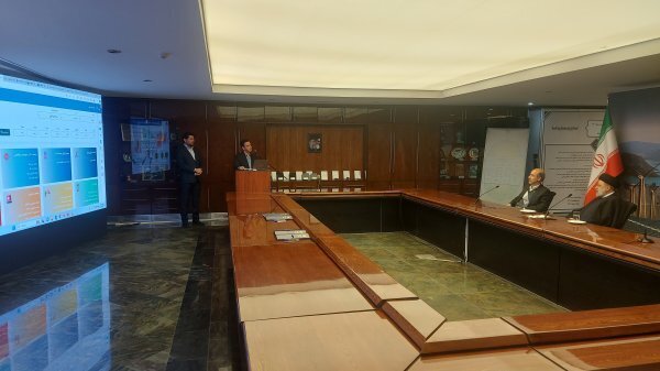 آغاز اجرای طرح احداث ۴ هزار مگاوات نیروگاه انرژی خورشیدی آغاز اجرای طرح احداث ۴ هزار مگاوات نیروگاه انرژی خورشیدی