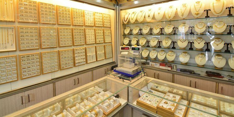 همه مردم باید مالیات بدهند جز طلافروشان همه مردم باید مالیات بدهند جز طلافروشان