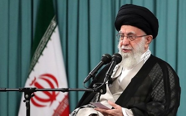 رهبر انقلاب: جنایتکاران بدانند که از هم اکنون آماج قطعی سرکوب و مجازات عادلانه خواهند بود رهبر انقلاب: جنایتکاران بدانند که از هم اکنون آماج قطعی سرکوب و مجازات عادلانه خواهند بود