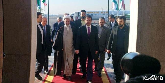 رئیس مجلس ملی تاجیکستان دقایقی پیش با استقبال نایب رئیس مجلس شورای اسلامی وارد تهران شد
