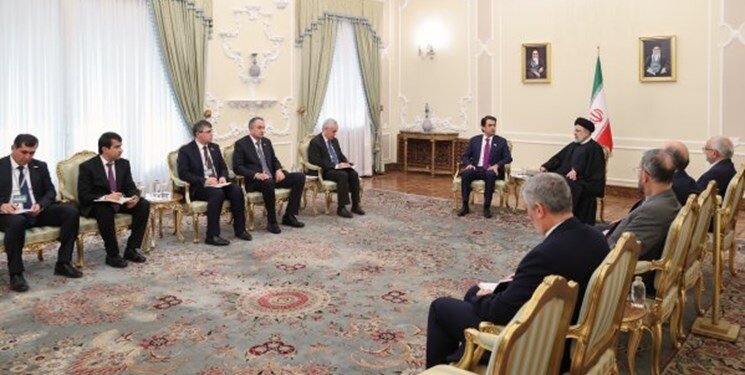 داعش همانند صهیونیستها به دنبال کشتار زنان و کودکان بیگناه است داعش همانند صهیونیستها به دنبال کشتار زنان و کودکان بیگناه است