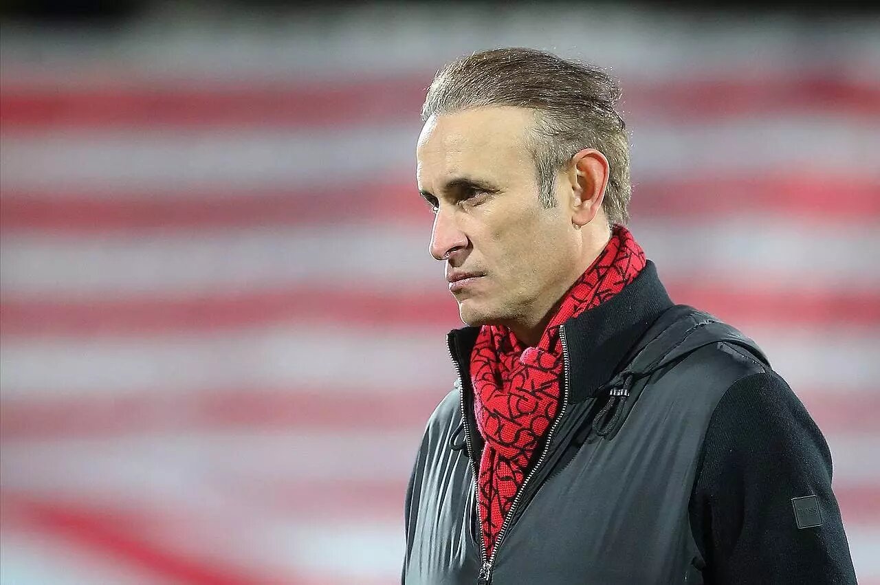 گلمحمدی به پیشنهادهای خارجی فکر میکند گلمحمدی به پیشنهادهای خارجی فکر میکند