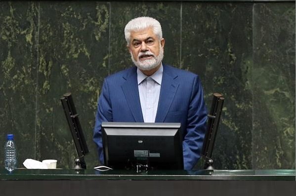 هزینه واقعی شدن تعرفههای پزشکی نباید از جیب مردم پرداخت شود| بیمه ها باید بپردازند هزینه واقعی شدن تعرفههای پزشکی نباید از جیب مردم پرداخت شود| بیمه ها باید بپردازند