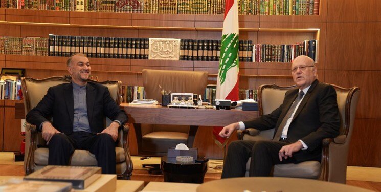 کسی حق ندارد چیزی را بر ملت فلسطین تحمیل کند
 کسی حق ندارد چیزی را بر ملت فلسطین تحمیل کند