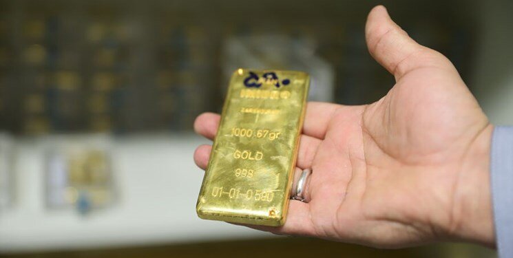 بانک مرکزی مکلف به مدیریت بازار طلا و توقف سفته‌بازی‌ است