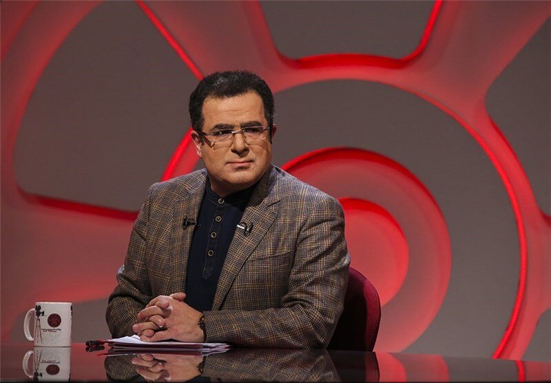 هفت تبدیل به یک شو تبلیغاتی- تزیینی شده است  هفت تبدیل به یک شو تبلیغاتی- تزیینی شده است