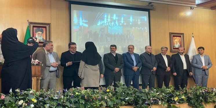 مراسم تحلیف ۱۵۰ نفر از سردفتران برگزار شد مراسم تحلیف ۱۵۰ نفر از سردفتران برگزار شد