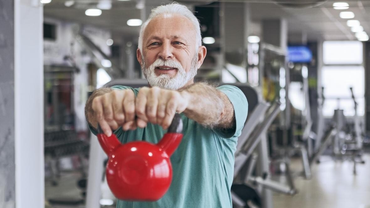 شدت ورزش در سالمندی بر قوی نگه داشتن استخوان ها تأثیر می گذارد