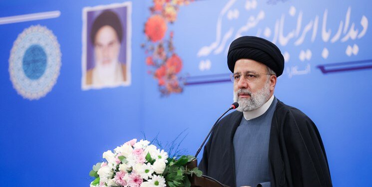 رئیسی در دیدار با ایرانیان مقیم ترکیه: تفاوتی میان ایرانیان داخل و خارج از کشور قائل نیستیم   رئیسی در دیدار با ایرانیان مقیم ترکیه: تفاوتی میان ایرانیان داخل و خارج از کشور قائل نیستیم