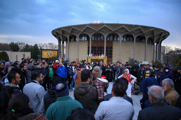 از سکوت خبری تا شکسته شدن درهای مجموعه تئاترشهر | دورهای پراستقبال اما پرحاشیه