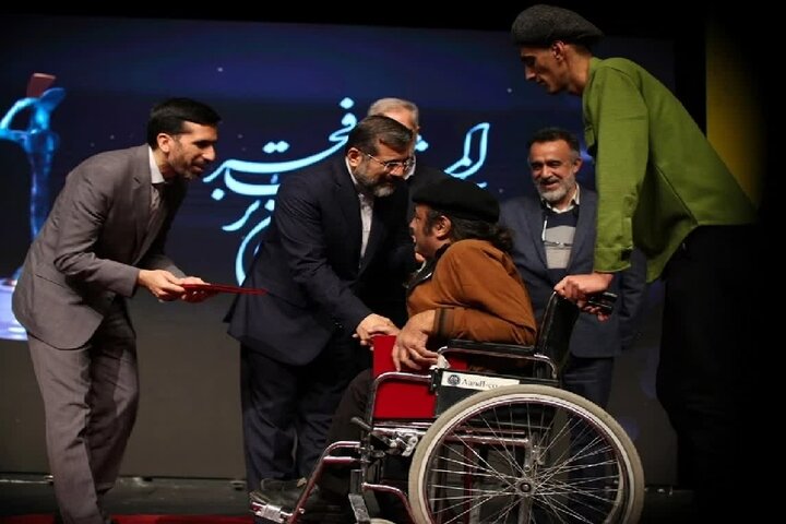 از سکوت خبری تا شکسته شدن درهای مجموعه تئاترشهر | دورهای پراستقبال اما پرحاشیه