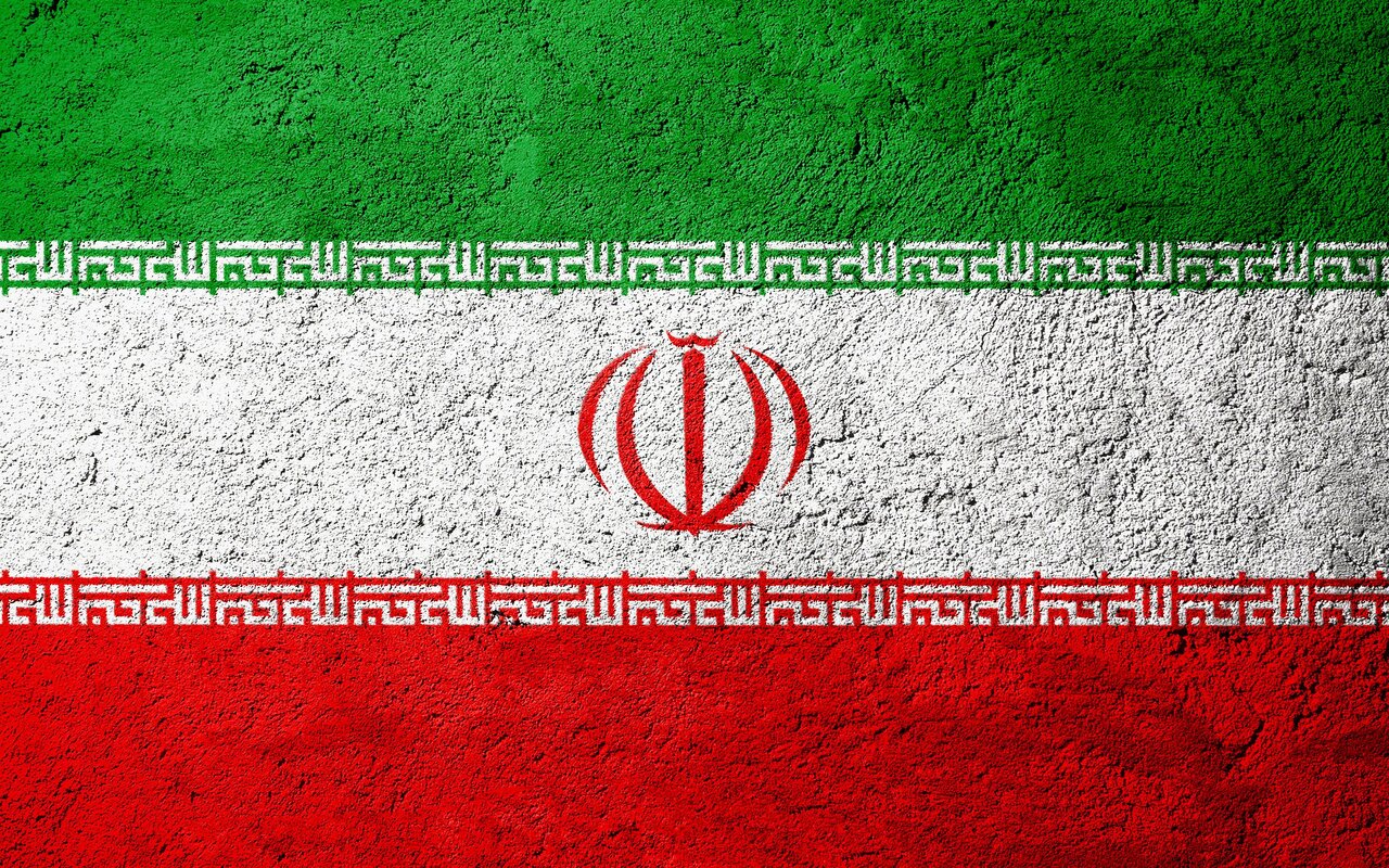 ملت ایران با شتاب به سوی قله‌های رفیع عزت و پیشرفت گام برمی‌دارد