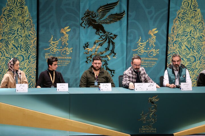 ایدهای تازه، فرمی تقلیدی