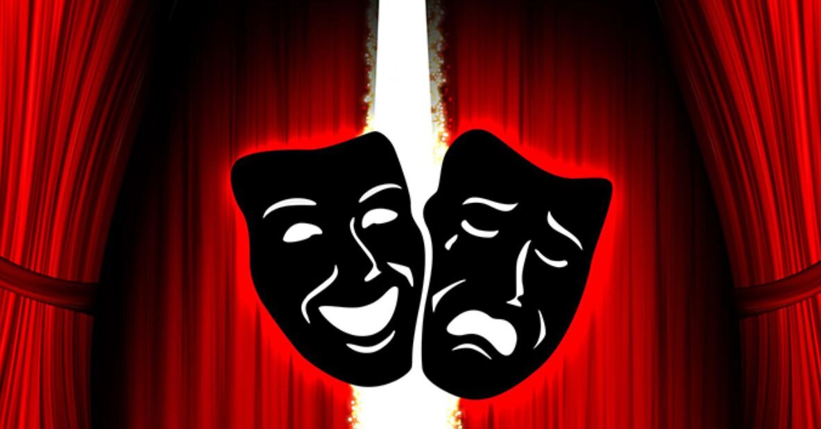 تئاتر نقره ای رو صحنه می رود تئاتر نقره ای رو صحنه می رود