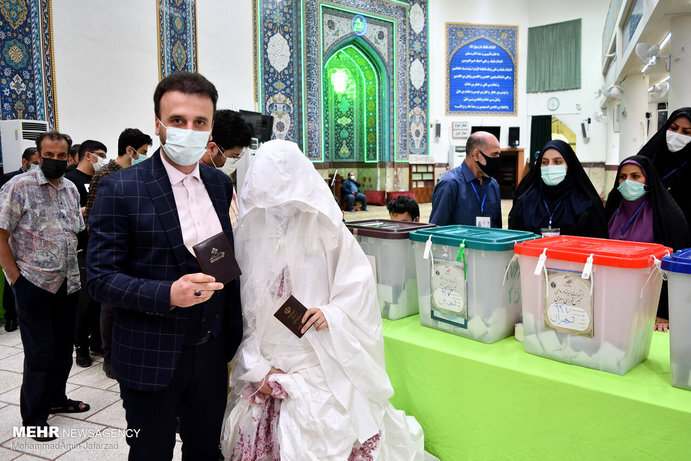 از عروس و داماد انتخاباتی تا اشکهای زن مسیحی از عروس و داماد انتخاباتی تا اشکهای زن مسیحی