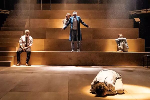 حریم تئاتر و جولان مبتذلها حریم تئاتر و جولان مبتذلها