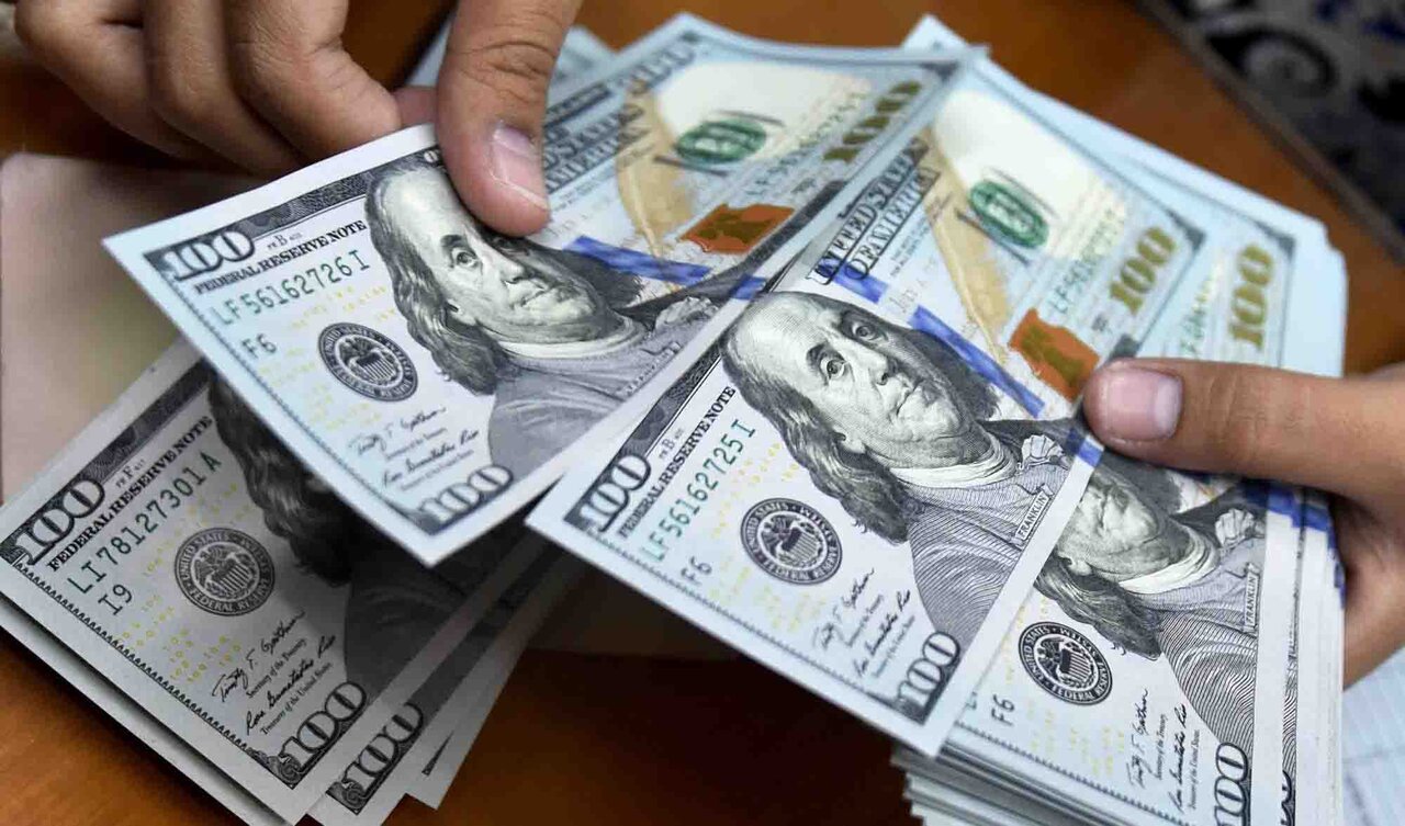 محکومیت ۱۰ میلیاردی قاچاقچی ارز محکومیت ۱۰ میلیاردی قاچاقچی ارز