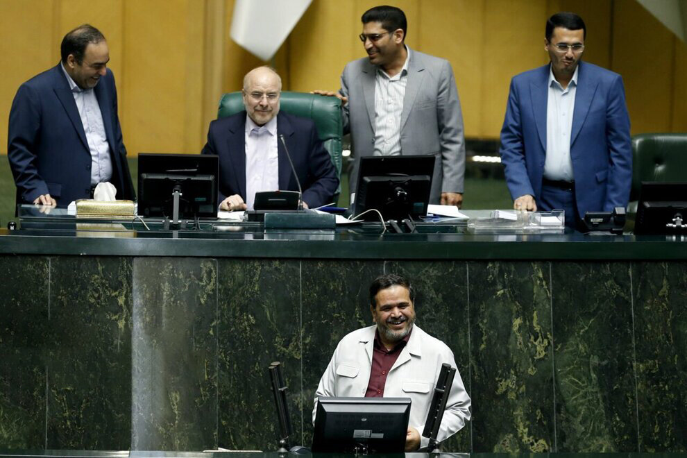 قالیباف: مشارکت مردمی در جهش تولید نیازمند عبور از انحصار است قالیباف: مشارکت مردمی در جهش تولید نیازمند عبور از انحصار است