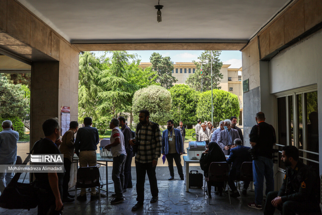 تکمیل حماسه انتخابات پایان رقابت برای ۴۵ کرسی مجلس تکمیل حماسه انتخابات پایان رقابت برای ۴۵ کرسی مجلس