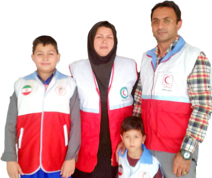 معلمی با صدها فرزند معلمی با صدها فرزند