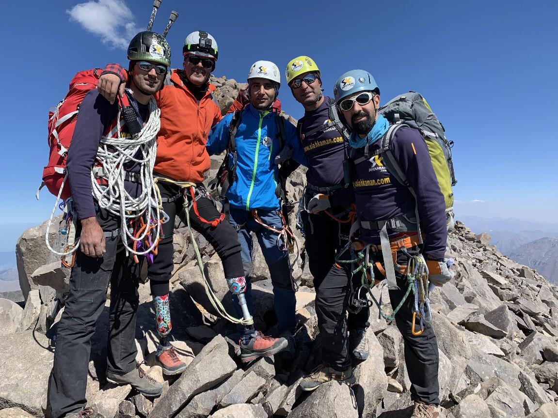 صعود با دوپای آهنی