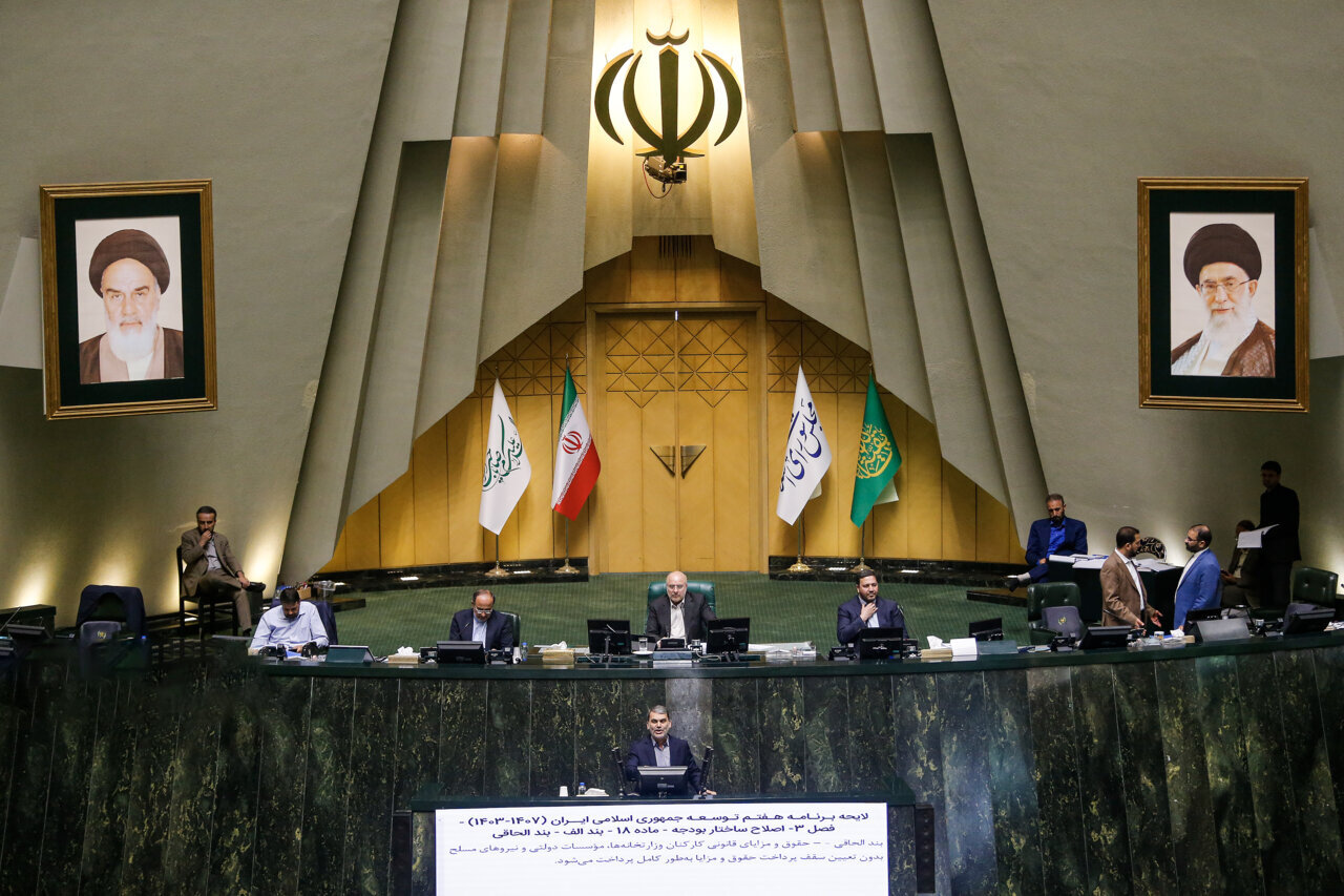 تاکتیک لابیمنها برای تصاحب کرسیها تاکتیک لابیمنها برای تصاحب کرسیها