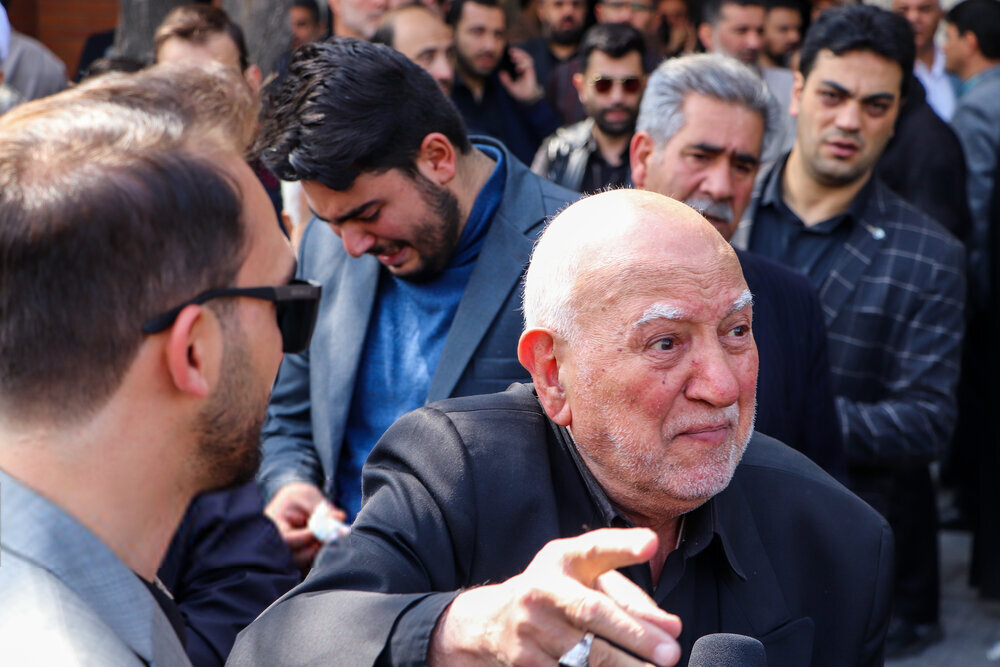 یک عمر زندگی با مردم