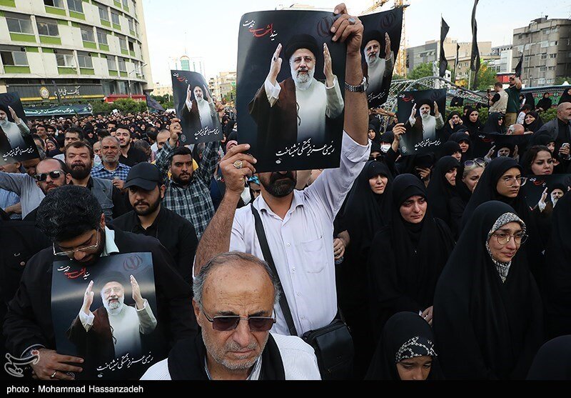 اجتماع مردم تهران در پاسداشت شهدای خدمت