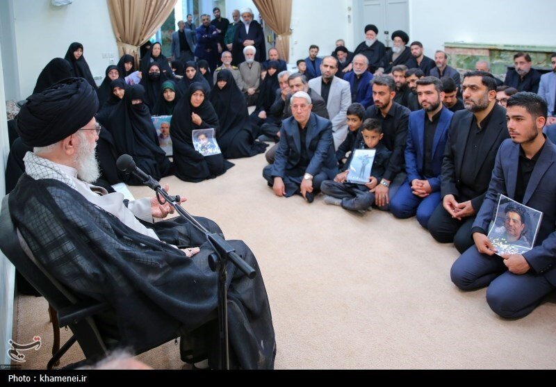 تشییع باشکوه شهدا نشان داد که ملت ایران زنده است تشییع باشکوه شهدا نشان داد که ملت ایران زنده است