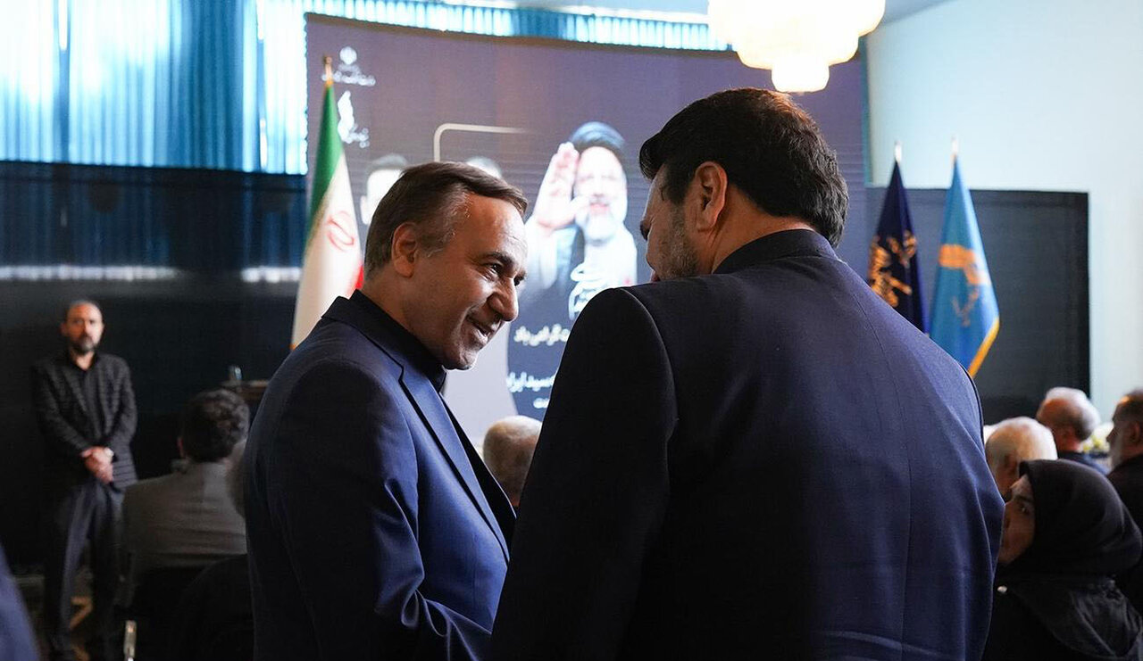 وفاق هنرمندان پس از تشییع ۱۲میلیونی