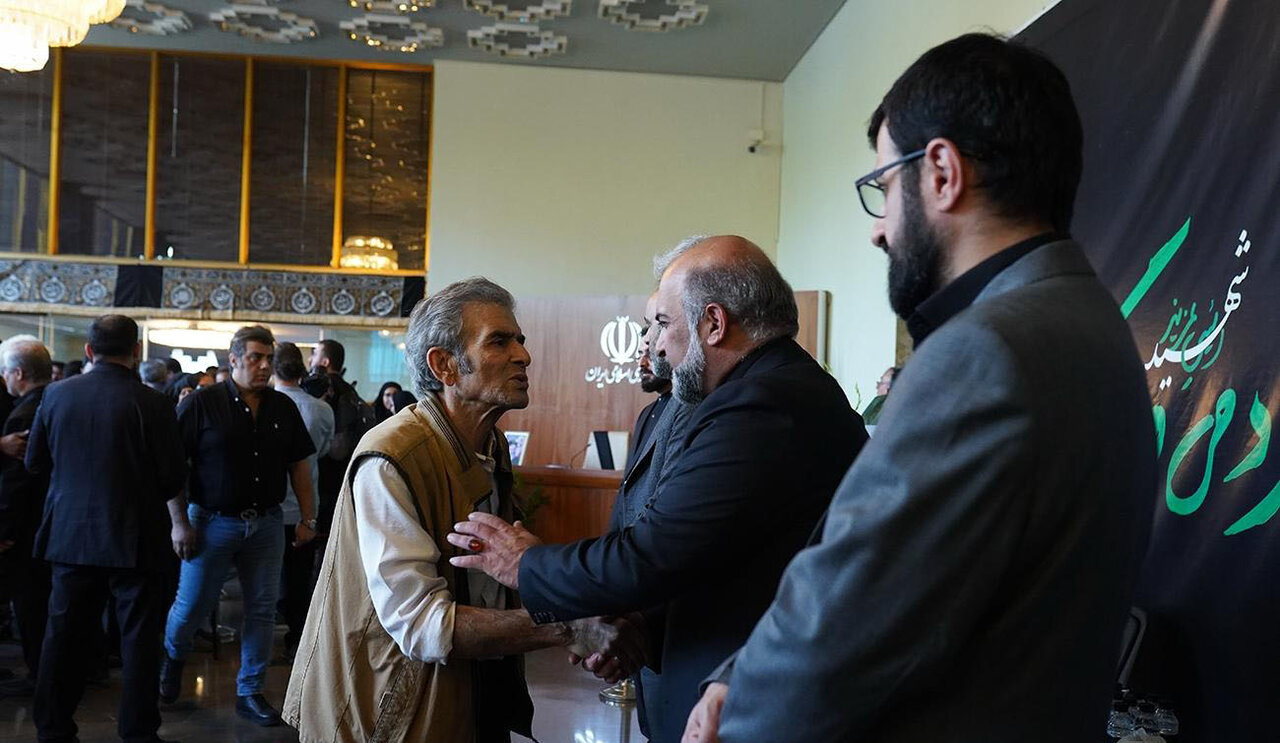 وفاق هنرمندان پس از تشییع ۱۲میلیونی