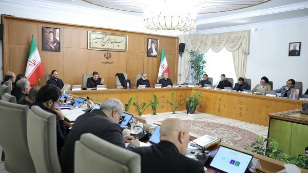 تاکید مخبر بر حمایت از بازار بورس و درخواست از وزیر اقتصاد تاکید مخبر بر حمایت از بازار بورس و درخواست از وزیر اقتصاد