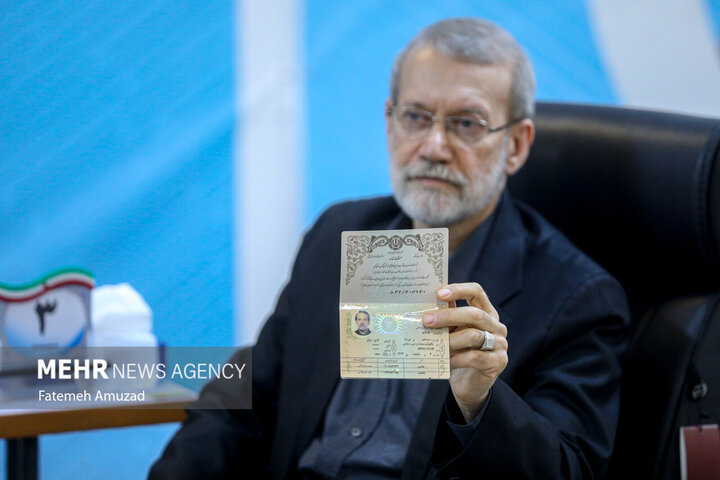 اندک اندک جمع رجال سیاسی میرسد