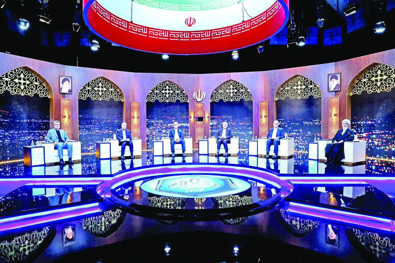 طعنه طلبکاری و مانور انتخاباتی کابینه روحانی! طعنه طلبکاری و مانور انتخاباتی کابینه روحانی!