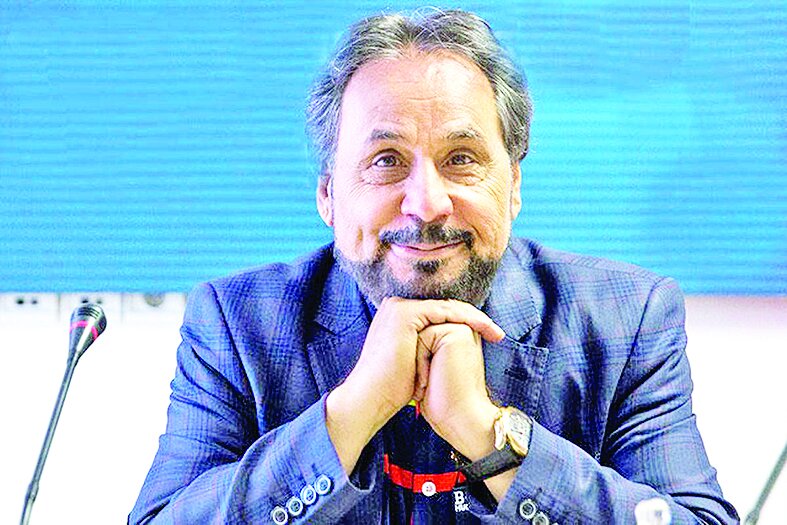 تلاشهای عمو قناد در تلویزیونهای رنگی تلاشهای عمو قناد در تلویزیونهای رنگی