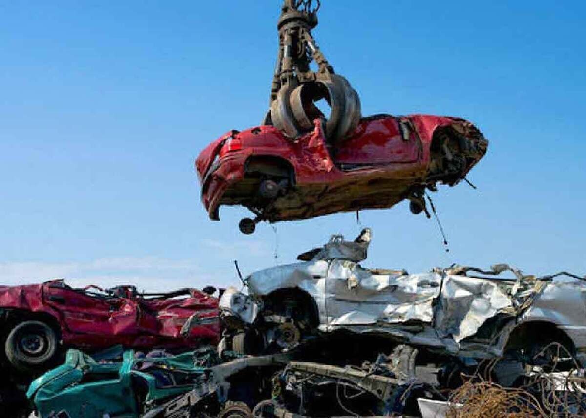 ۶۱هزار دستگاه خودروی فرسوده در ۳ ماه اسقاط شد ۶۱هزار دستگاه خودروی فرسوده در ۳ ماه اسقاط شد