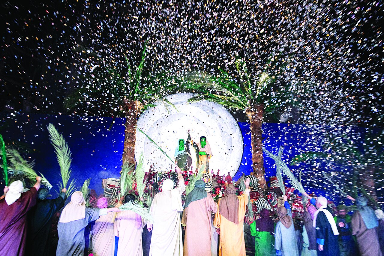 باغ عشق و آرزوها شد شکوفا در غدیر باغ عشق و آرزوها شد شکوفا در غدیر