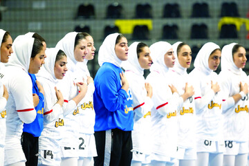 صعود سه‌پله‌ای دختران هندبال ایران با برتری برابر ازبکستان