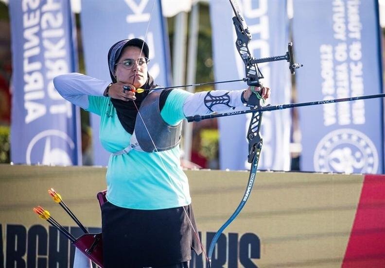 پرداخت پاداش ۲۰۰میلیون تومانی به دختر کماندار ایران پرداخت پاداش ۲۰۰میلیون تومانی به دختر کماندار ایران
