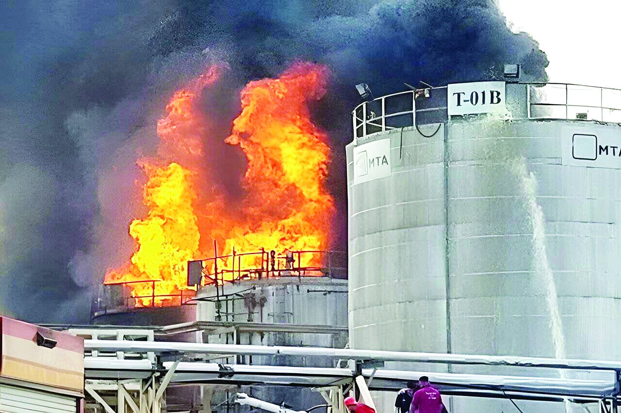 فداکاری برای ایران فداکاری برای ایران