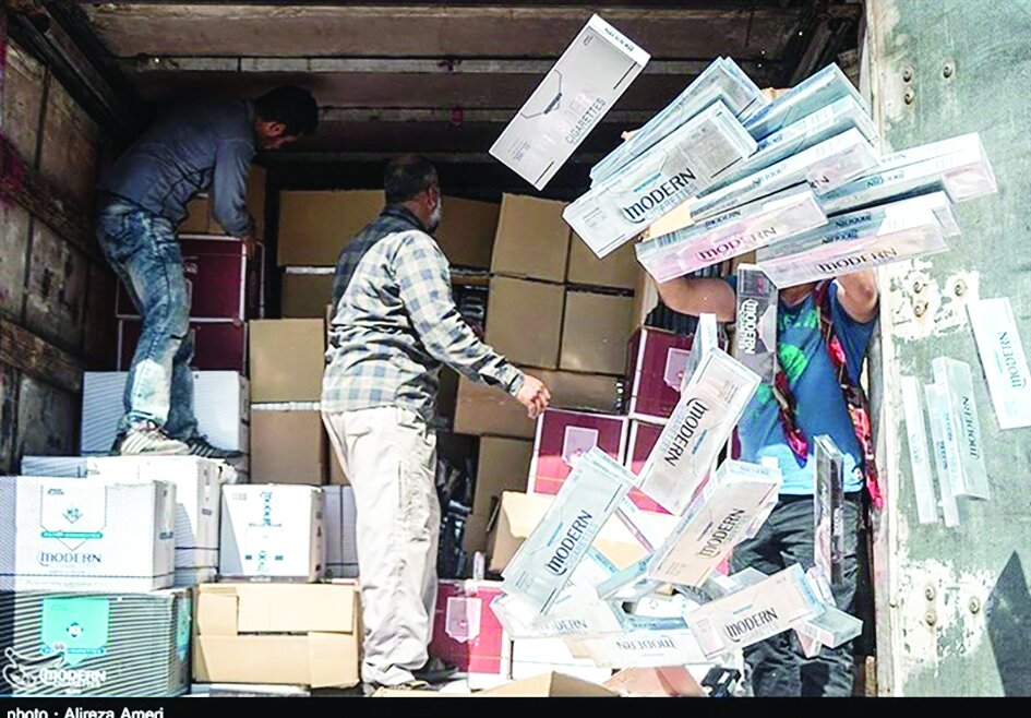 کشف ۴میلیون نخ سیگار قاچاق در جنوب تهران کشف ۴میلیون نخ سیگار قاچاق در جنوب تهران