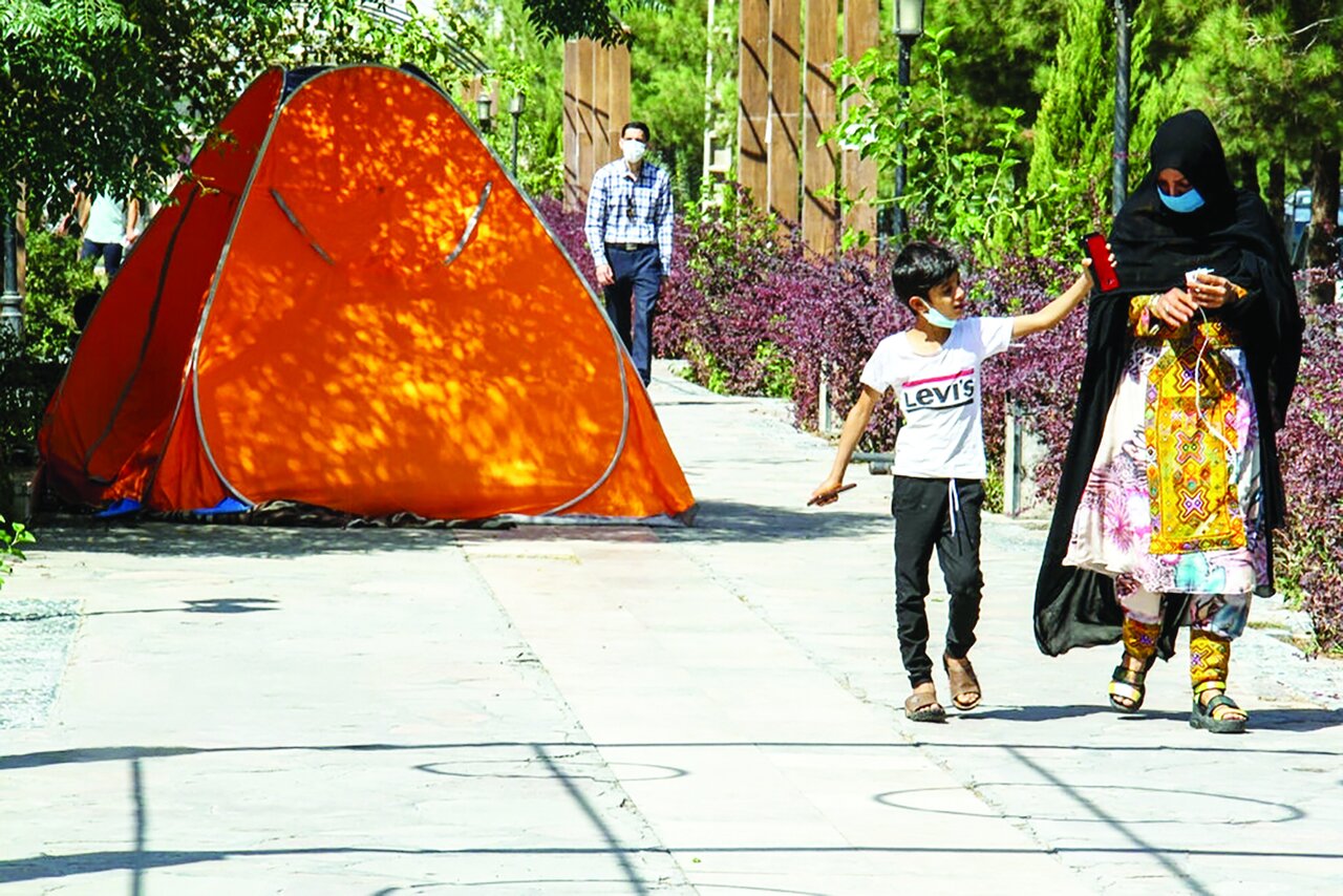 سرگردان تنِ تبدار سرگردان تنِ تبدار