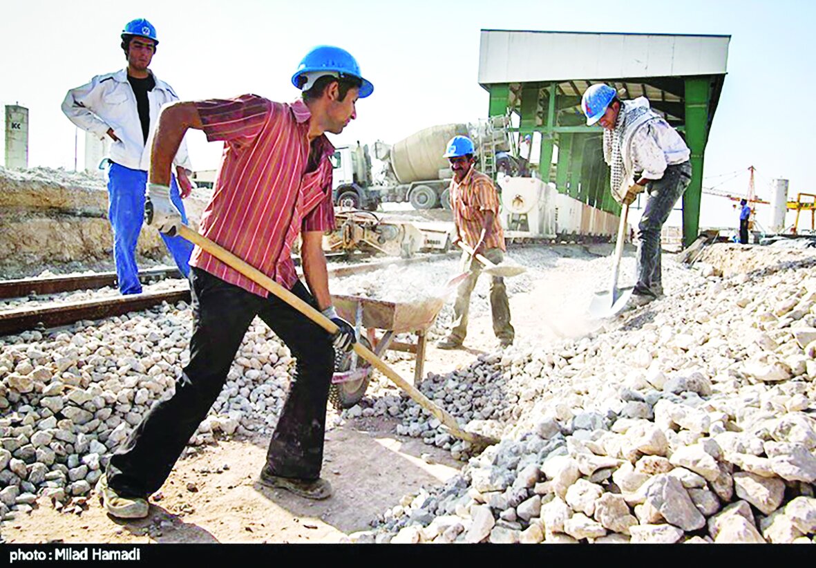 کارگران حتی رویای خرید مسکن هم ندارند کارگران حتی رویای خرید مسکن هم ندارند