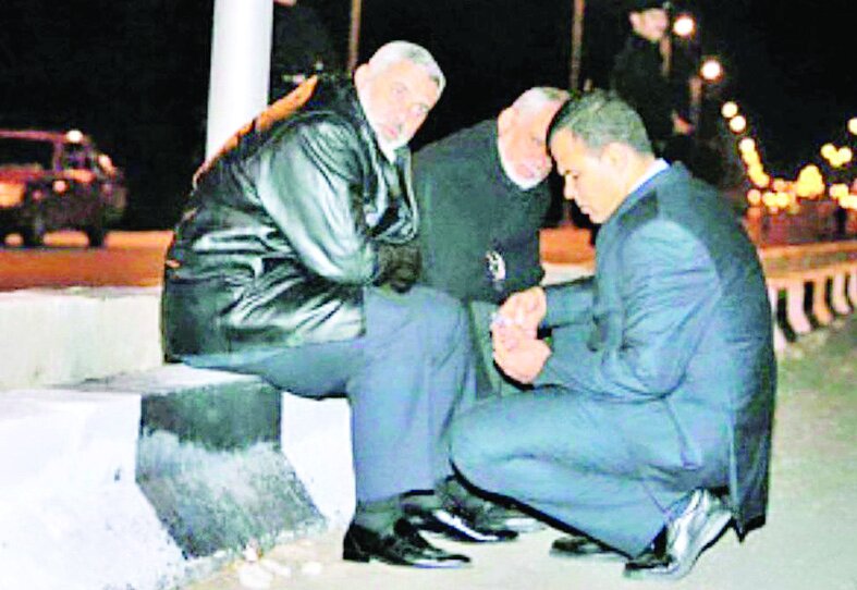 مردی در صف نخست مقاومت مردی در صف نخست مقاومت