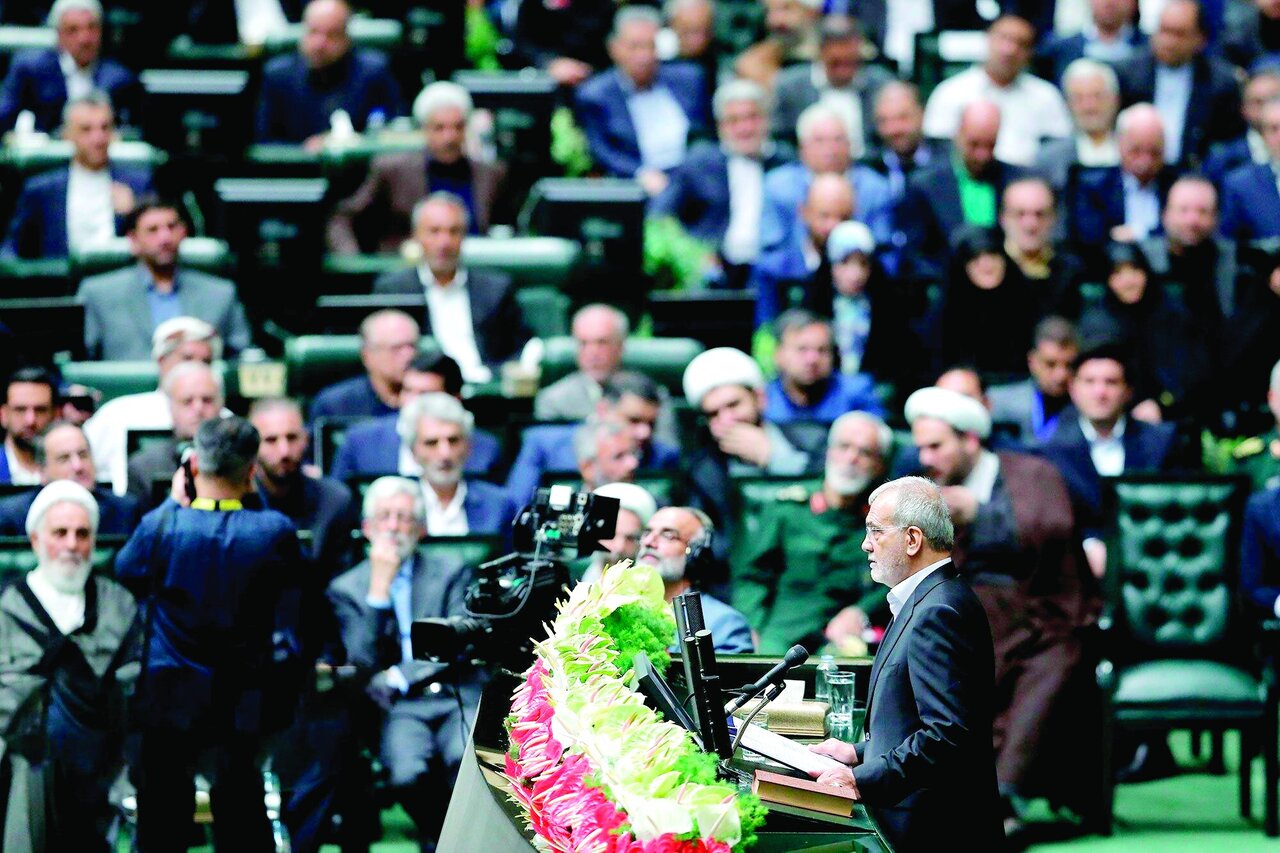 از راست تا چپ، پای کار کمک دولت از راست تا چپ، پای کار کمک دولت