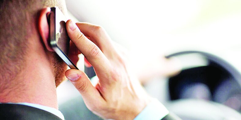 عوارض استفاده طولانیمدت از تلفنهمراه بر بدن انسان عوارض استفاده طولانیمدت از تلفنهمراه بر بدن انسان