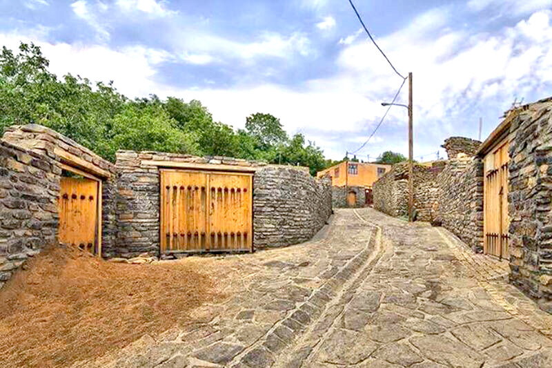 رنسانس اروپا را در روستای ورکانه همدان ببینید رنسانس اروپا را در روستای ورکانه همدان ببینید